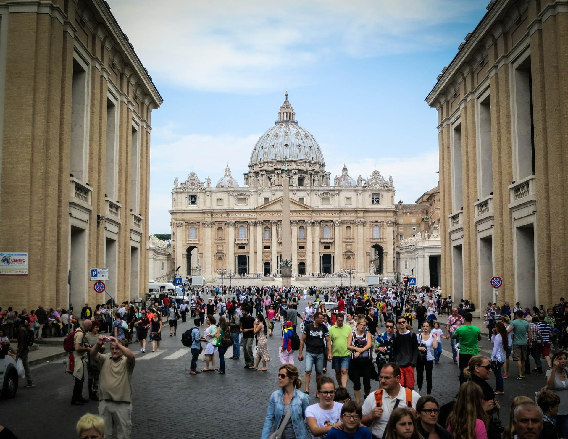 How can you plan a trip to the Vatican?