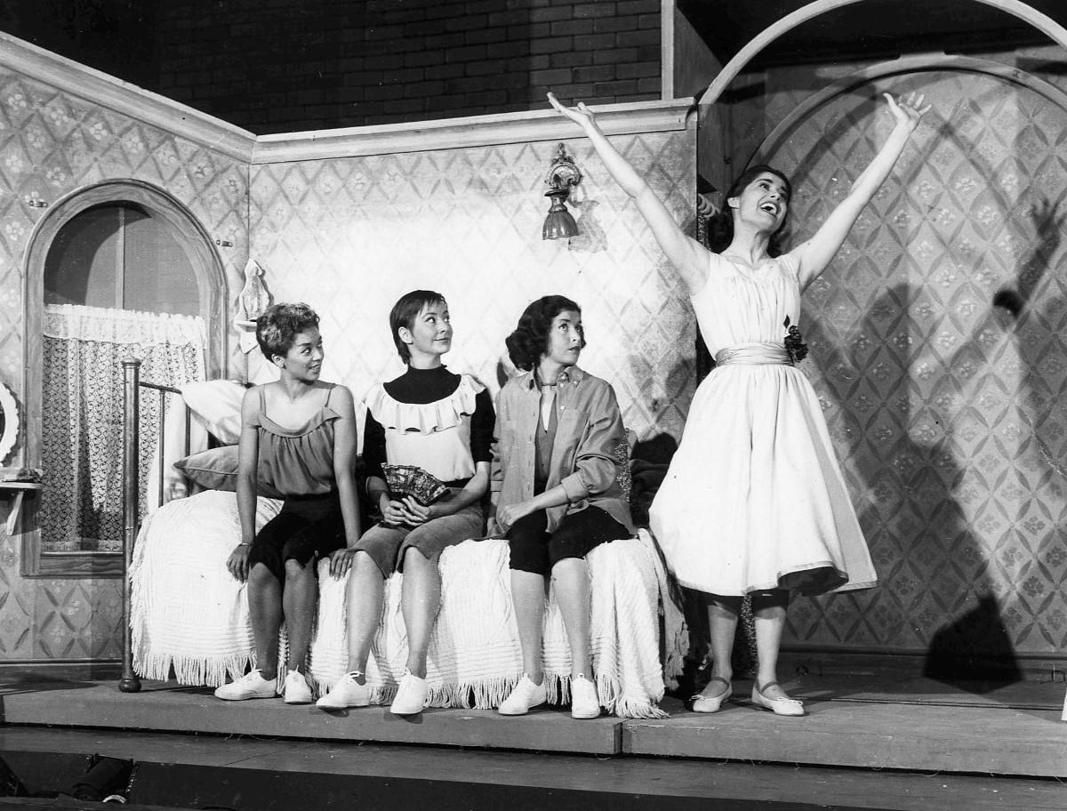 I Feel Pretty is an original Broadway show tune