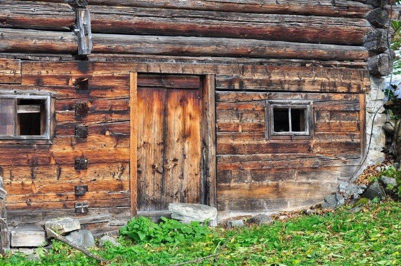 Why not try a solitary log cabin experience to truly switch off from the world?