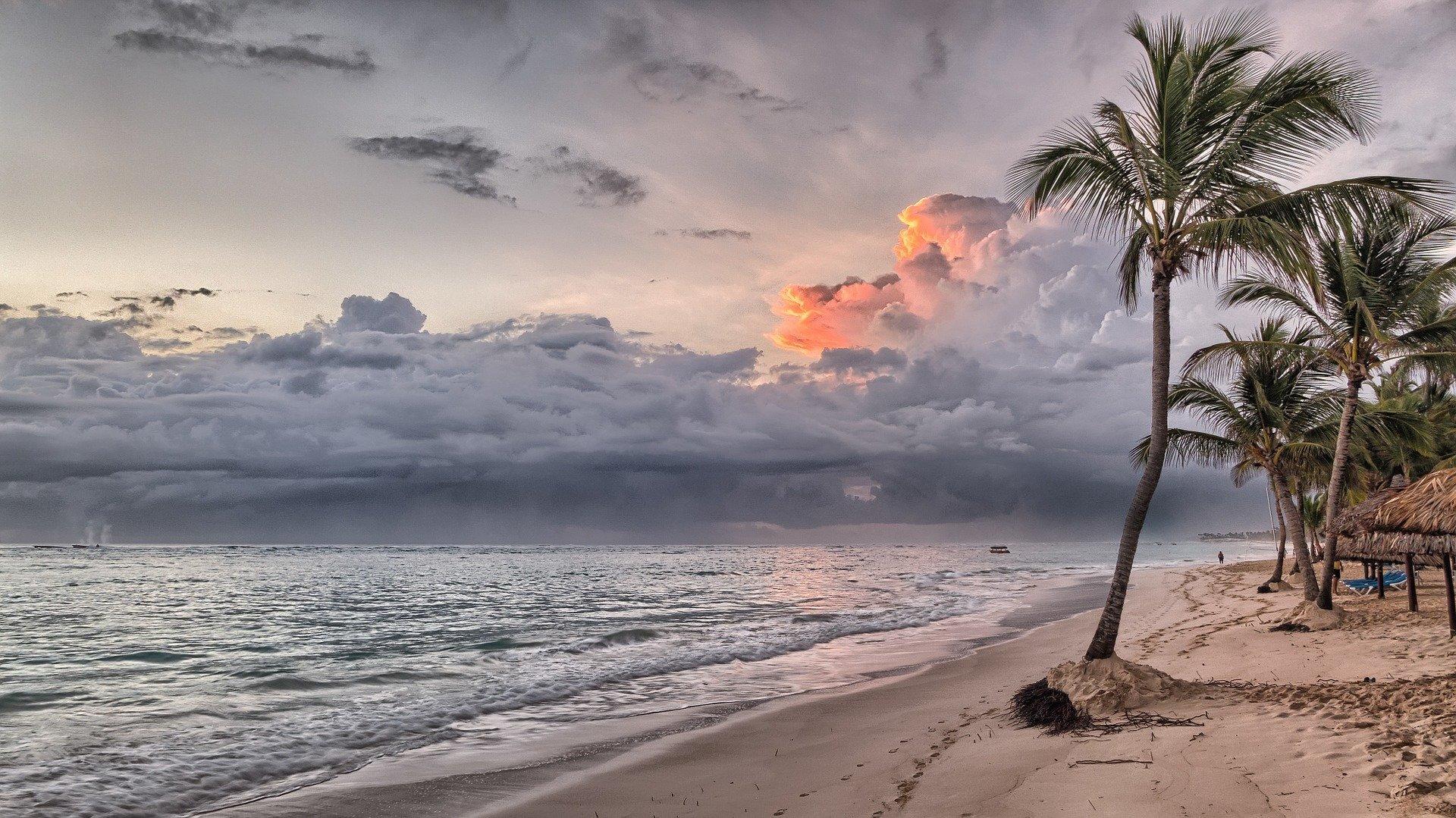 Which are the best techniques for drawing beaches?