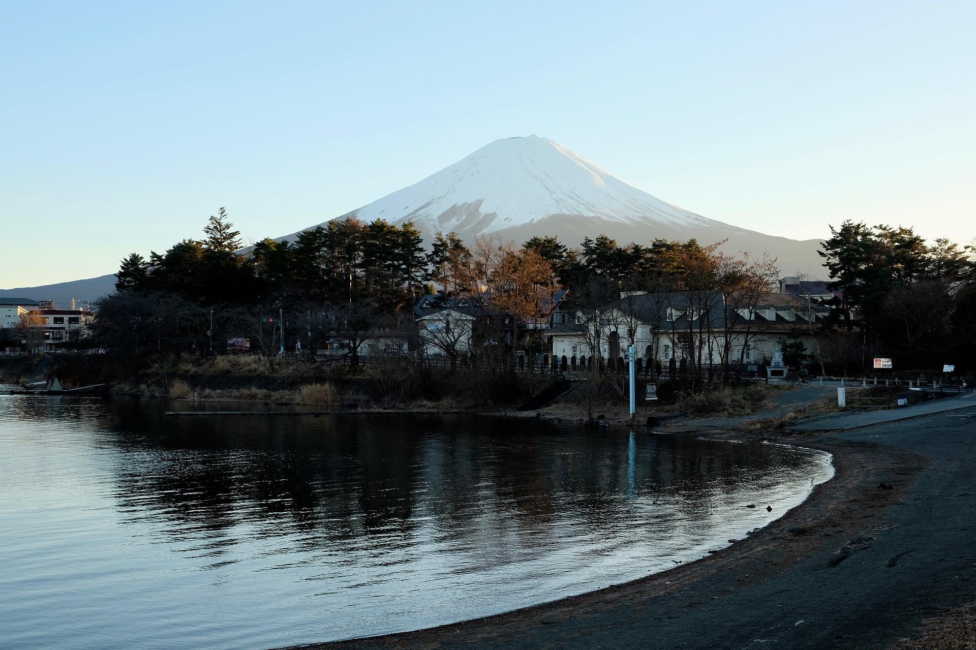 What is there around Mount Fuji?