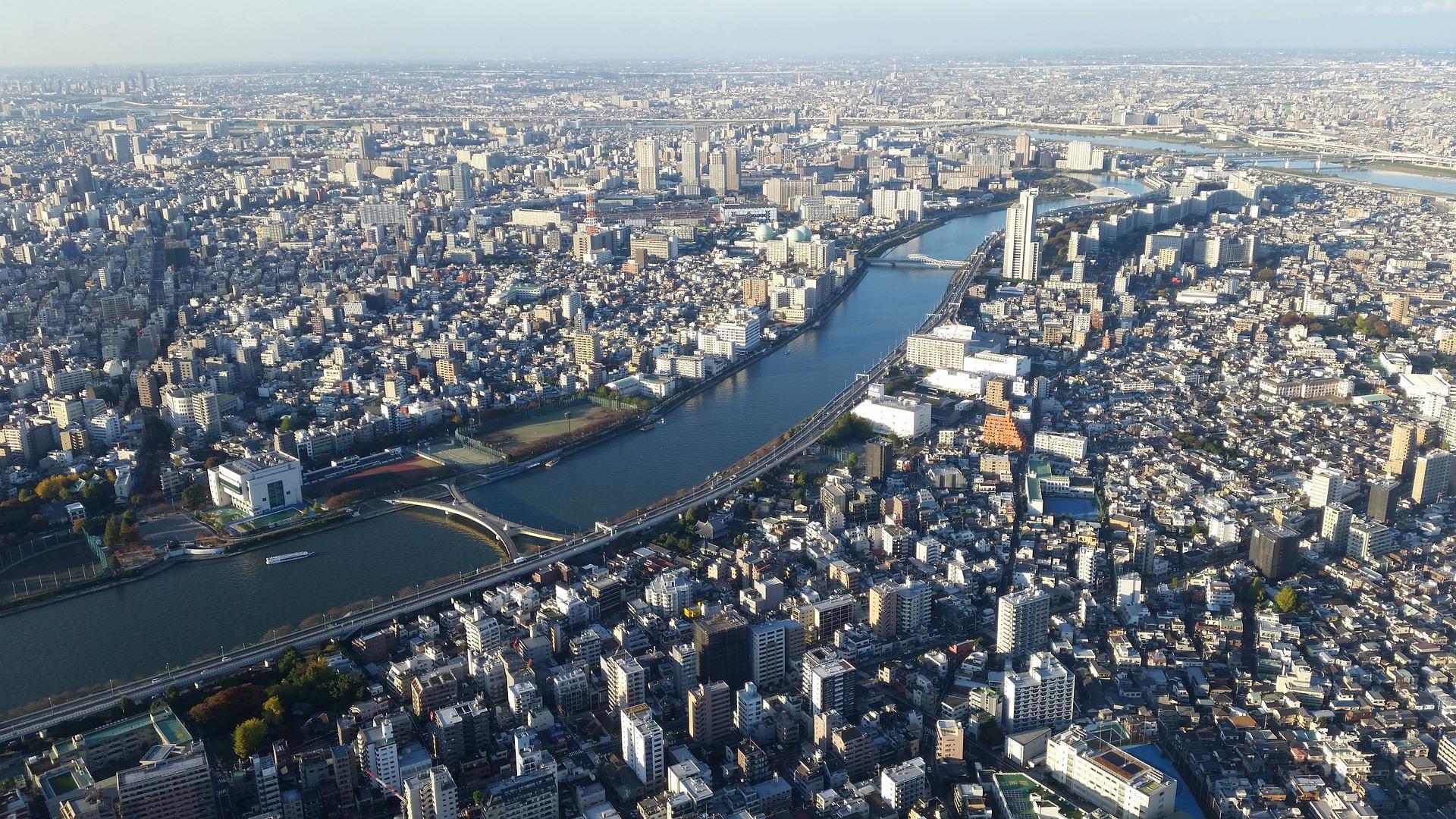 What is the name of the river in Tokyo?