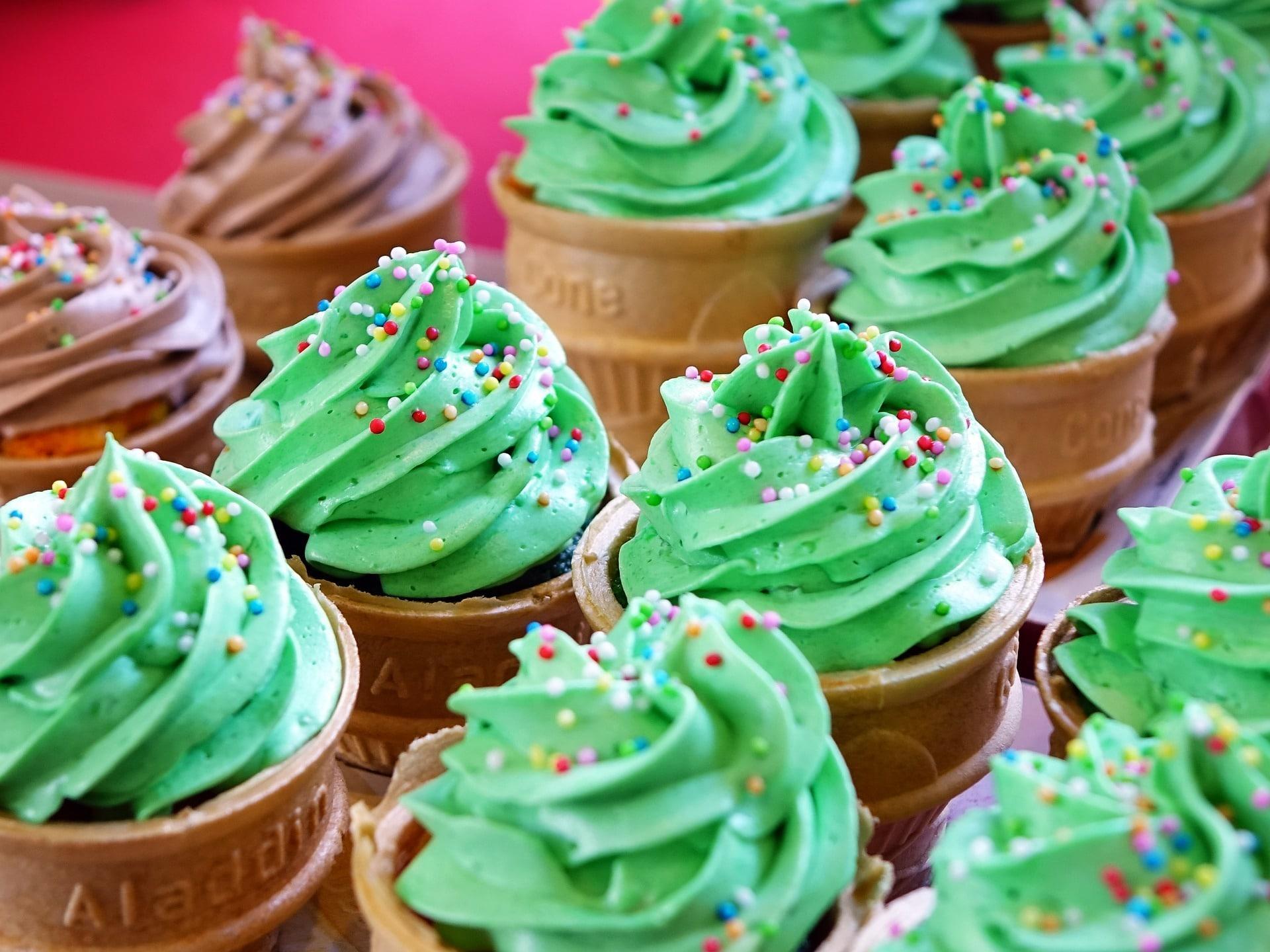 What are the easiest baking recipes?