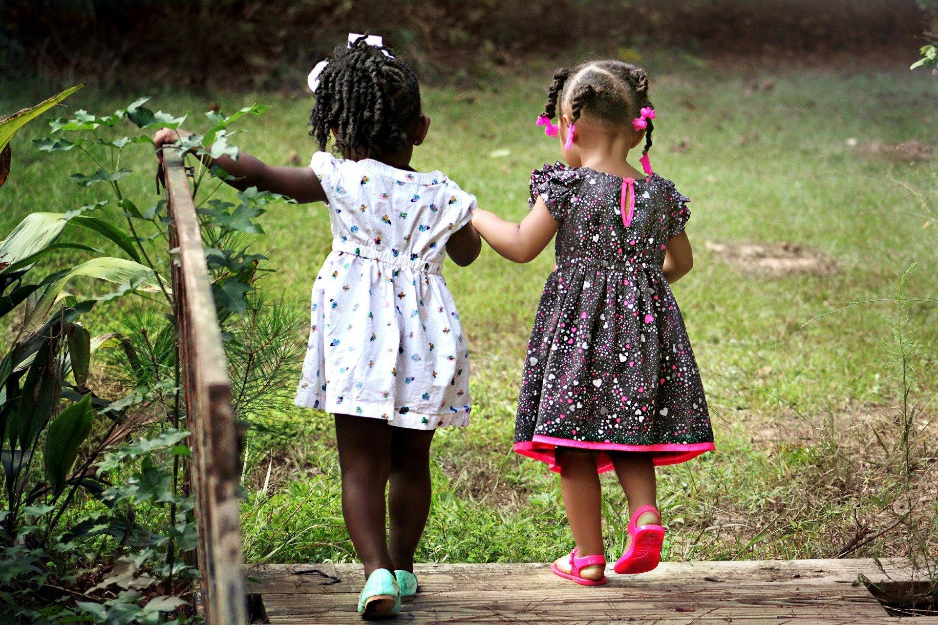 What happens at the start of children's yoga sessions?