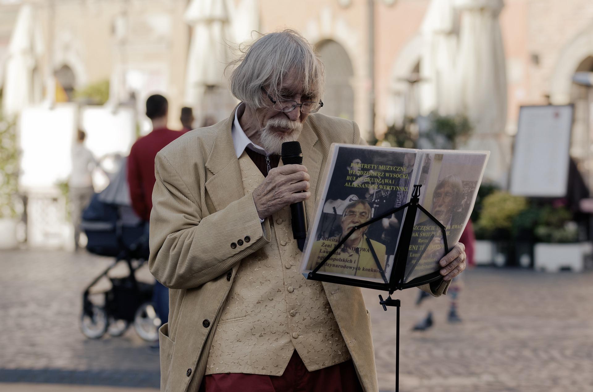 This singer knows how to read music and so should you
