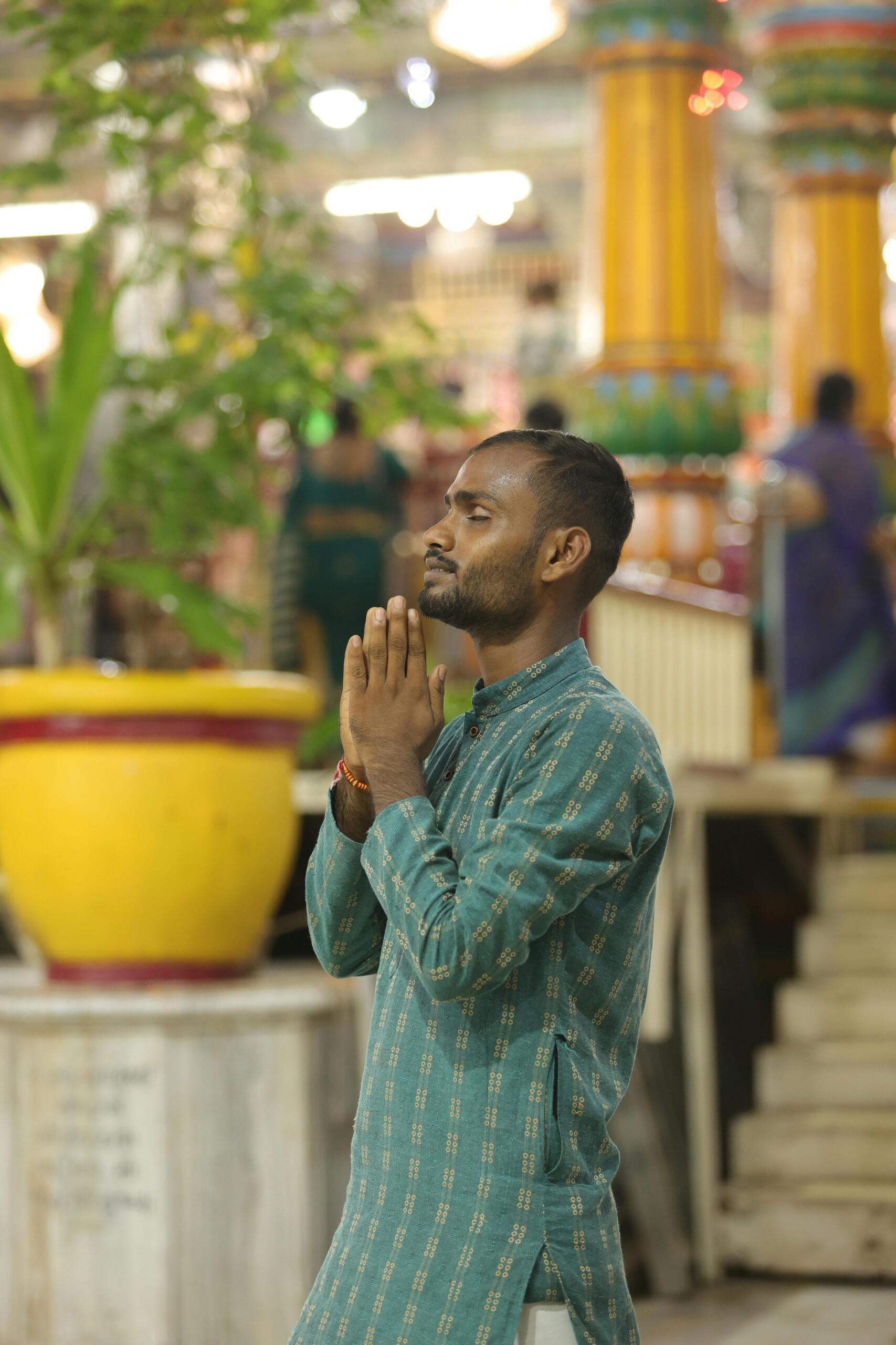 Those that learn hindi will not only be able to converse, but they'll be able to appreciate Indian culture.