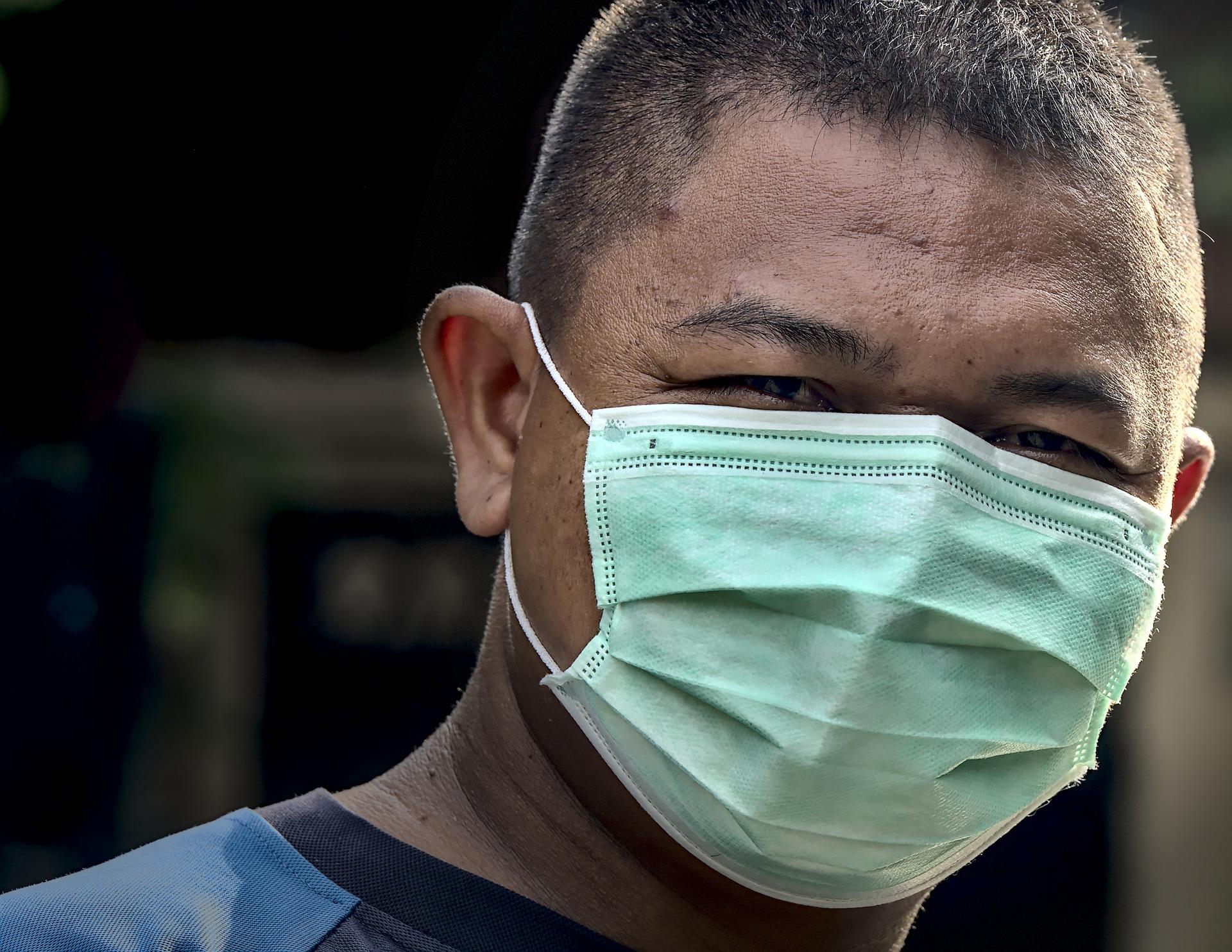 Do private tutors need to wear masks?