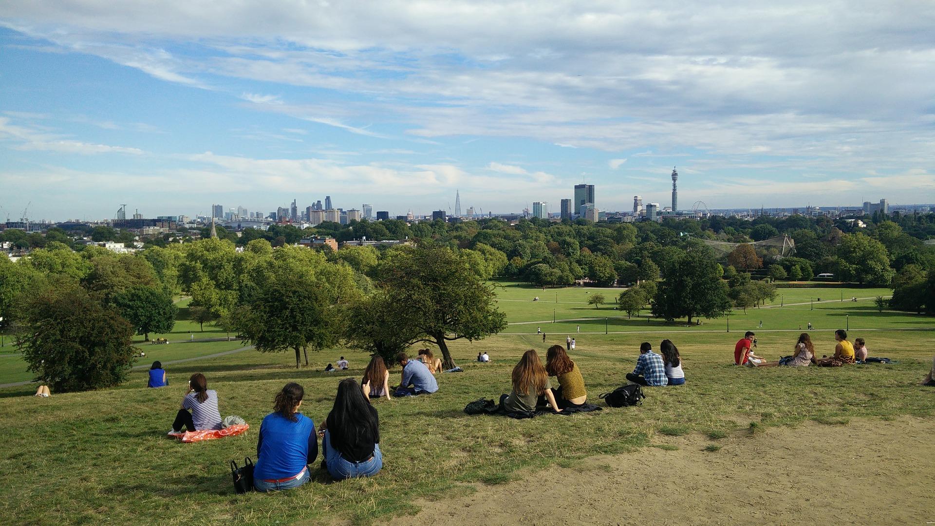 Do babysitters in London earn a lot?