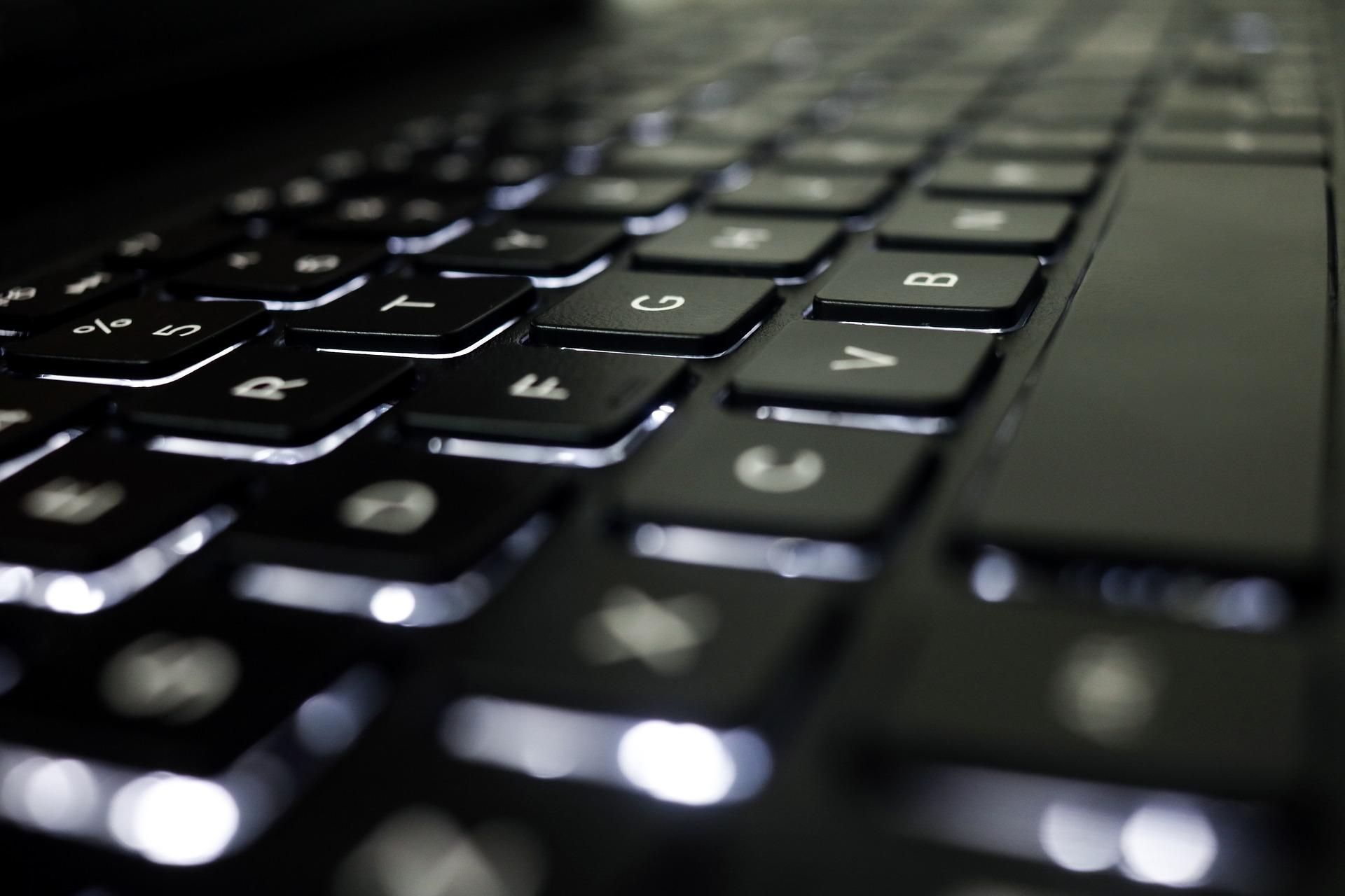 Where should online tutorials take place?