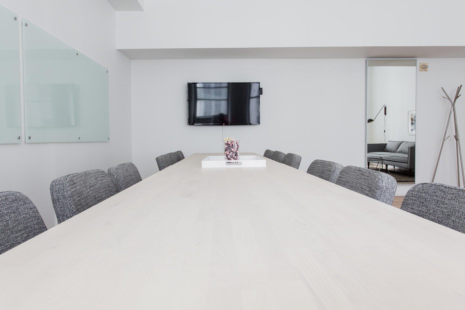 How do you create a waiting room on Zoom?