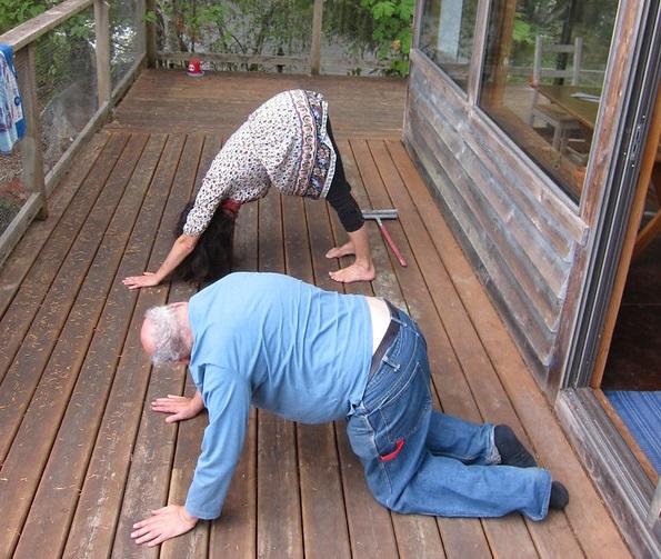 Beginners should learn poses with a qualified instructor