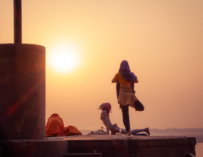 Many yogis prefer to practise yoga at sunset