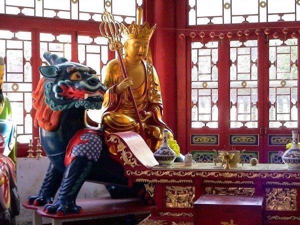 Dragon and phoenix are a popular god pair