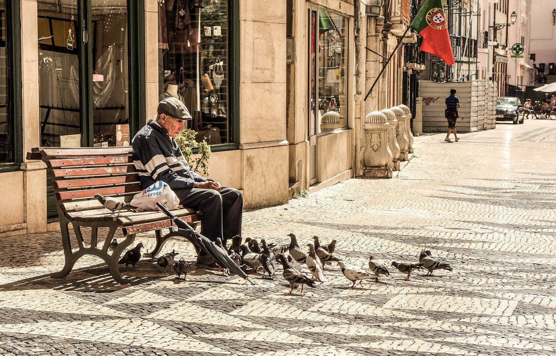 How can you prepare for life in Portugal?