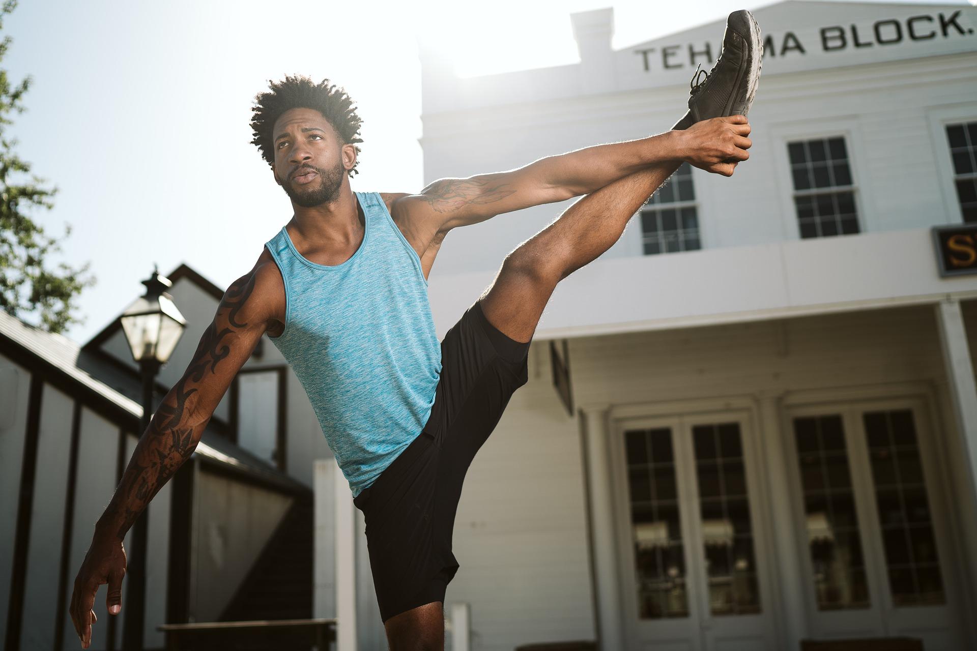 How do men warm up for yoga?