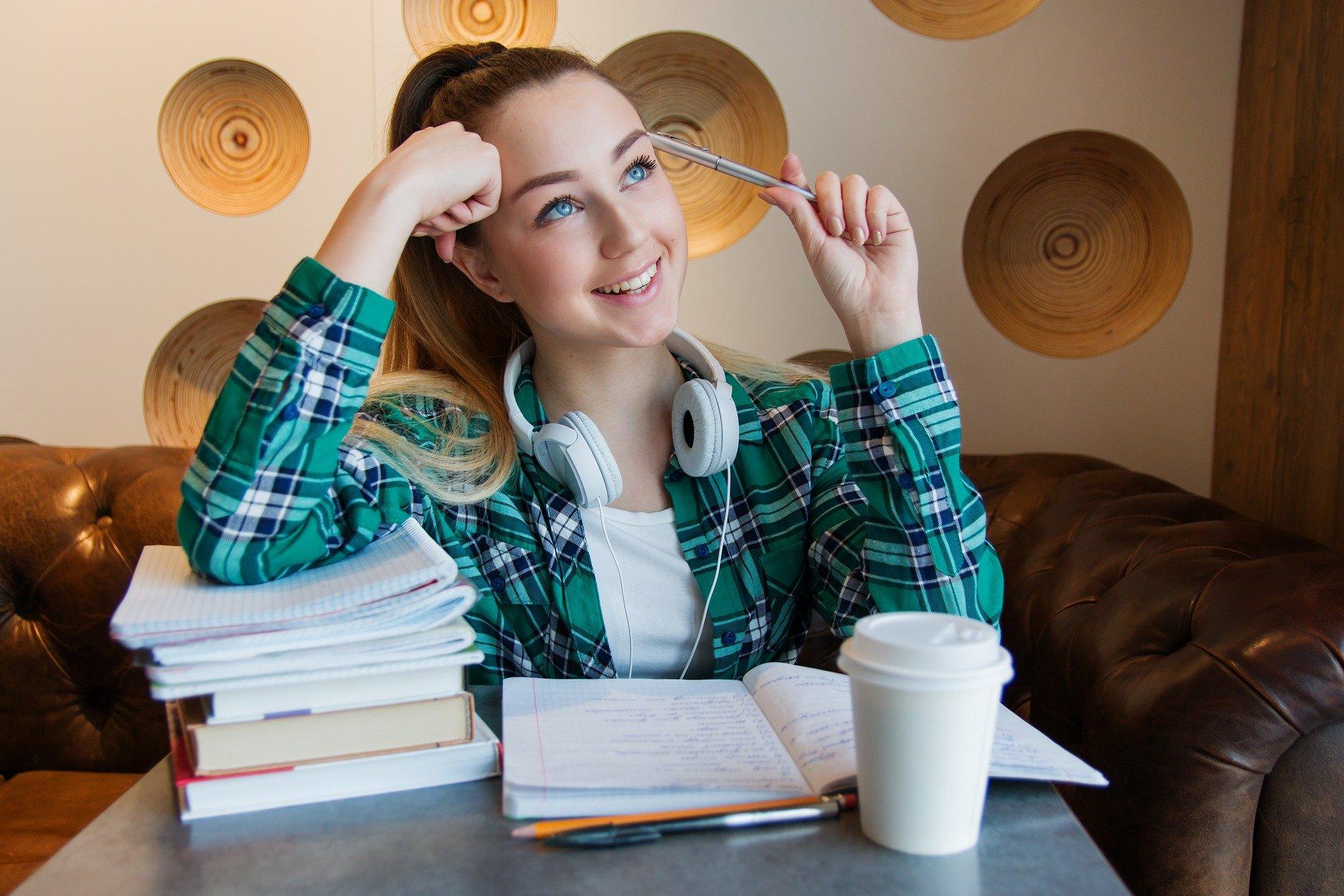 How can you schedule private tutoring around your studies?