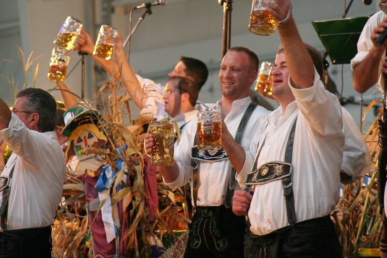 Build speaking confidence to chat with German natives