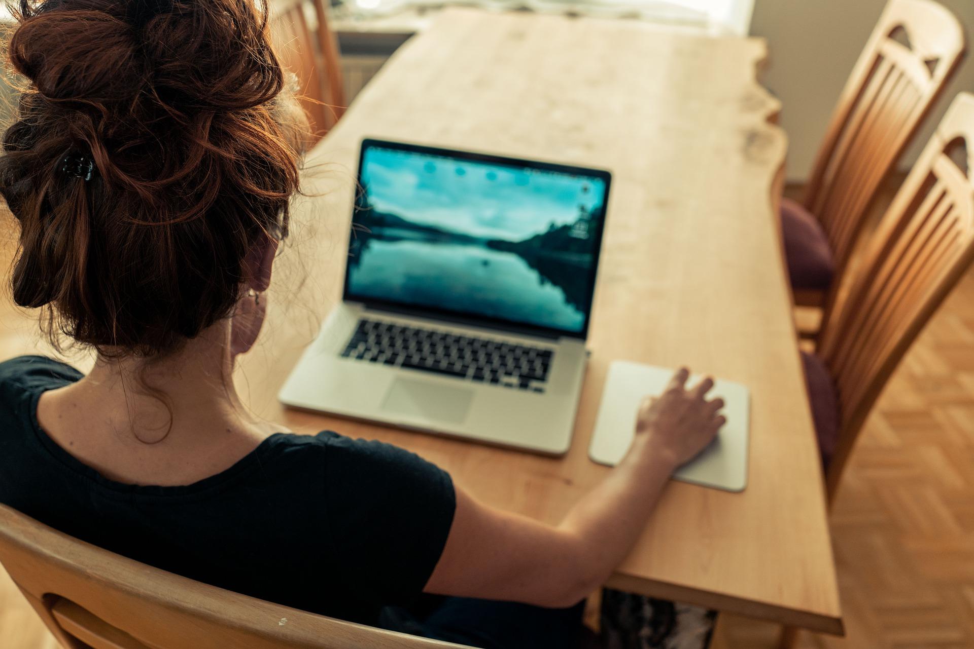 What are the advantages of homeschooling?