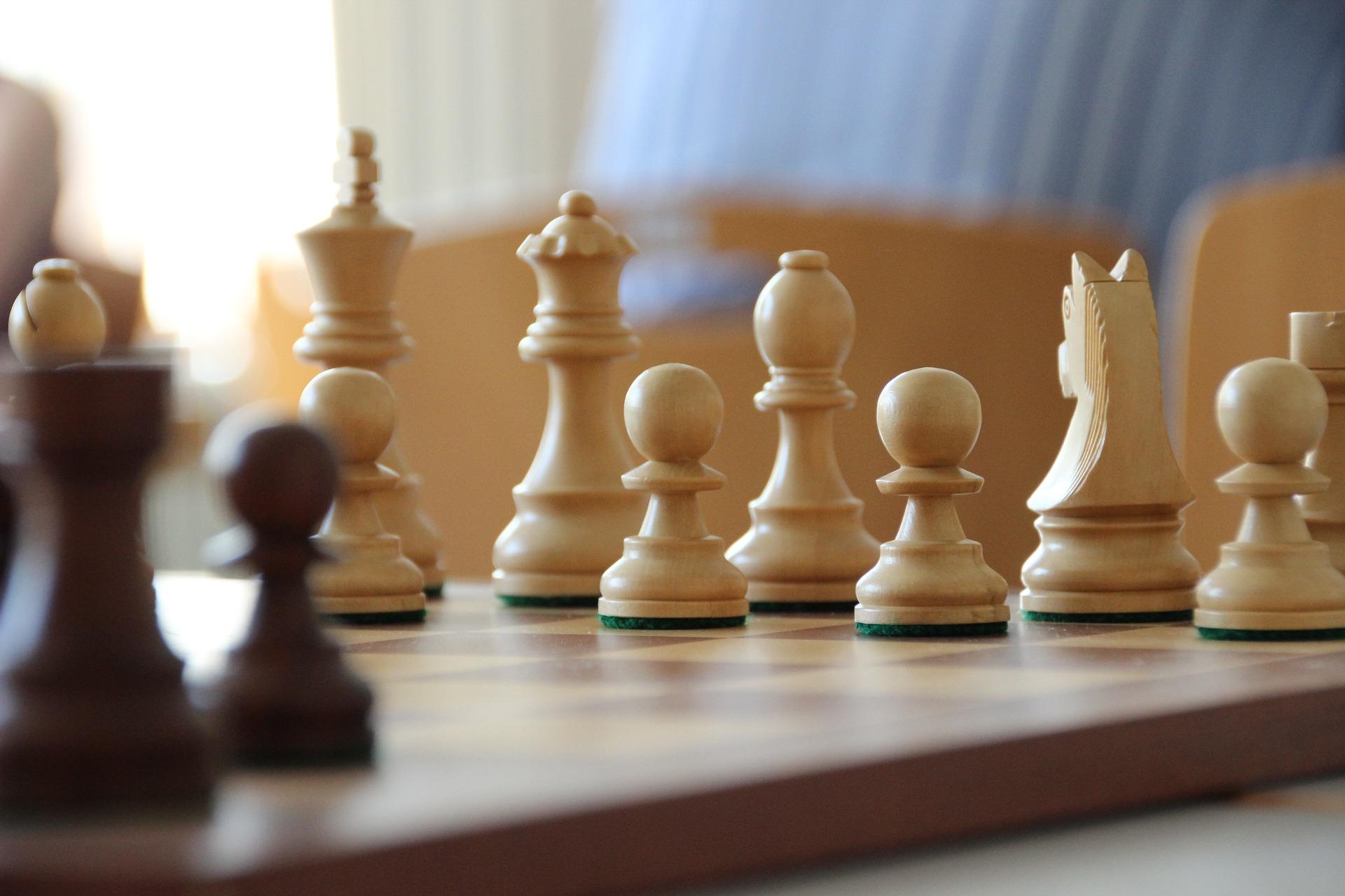 Can you learn to play chess for free?
