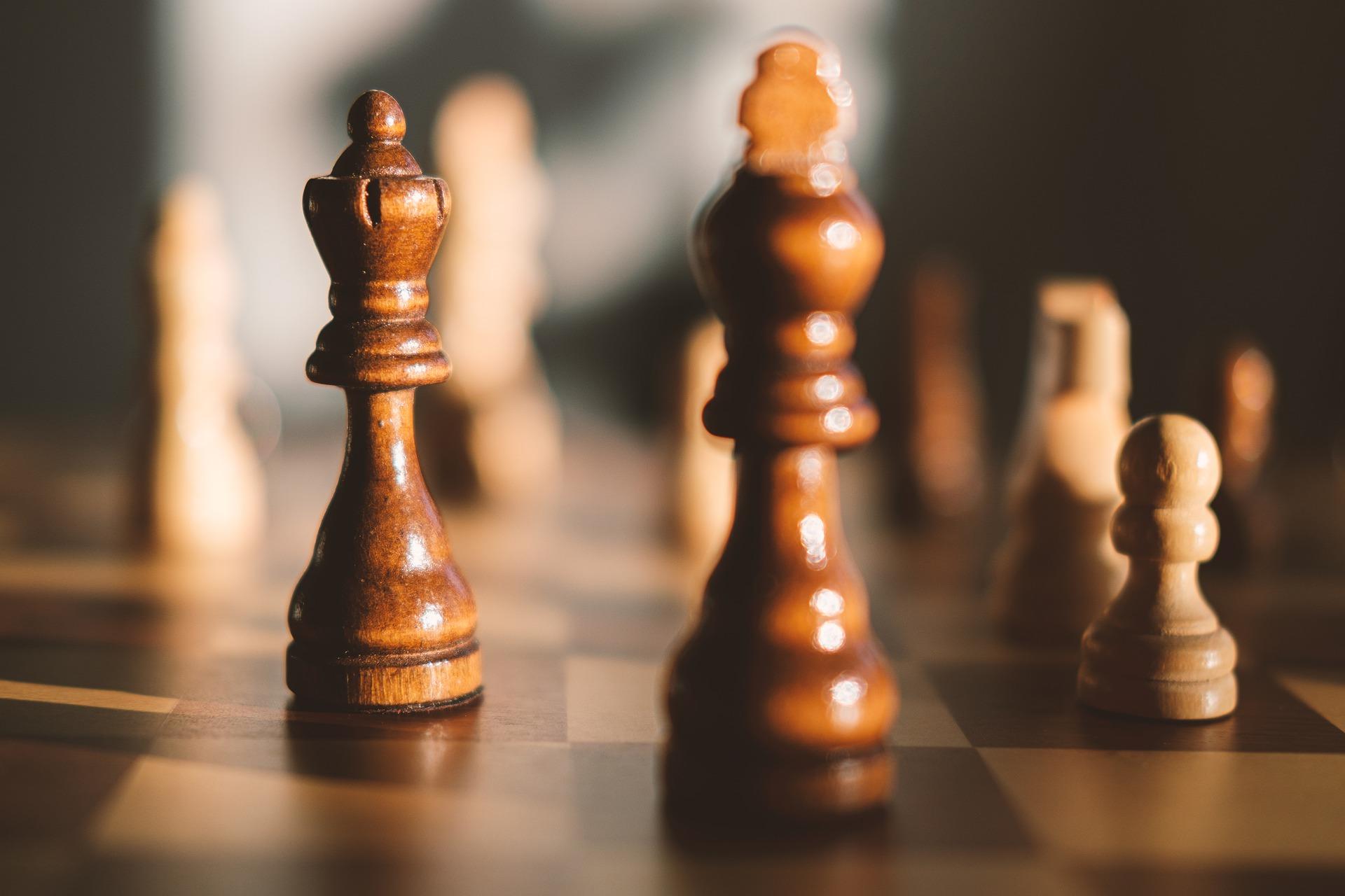 Can you learn to play chess with a tutor?