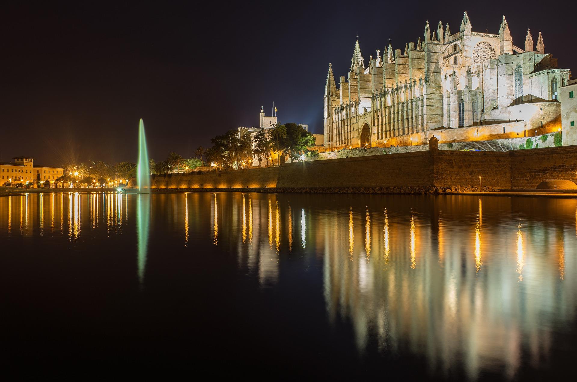 What is there to see and do in Majorca?