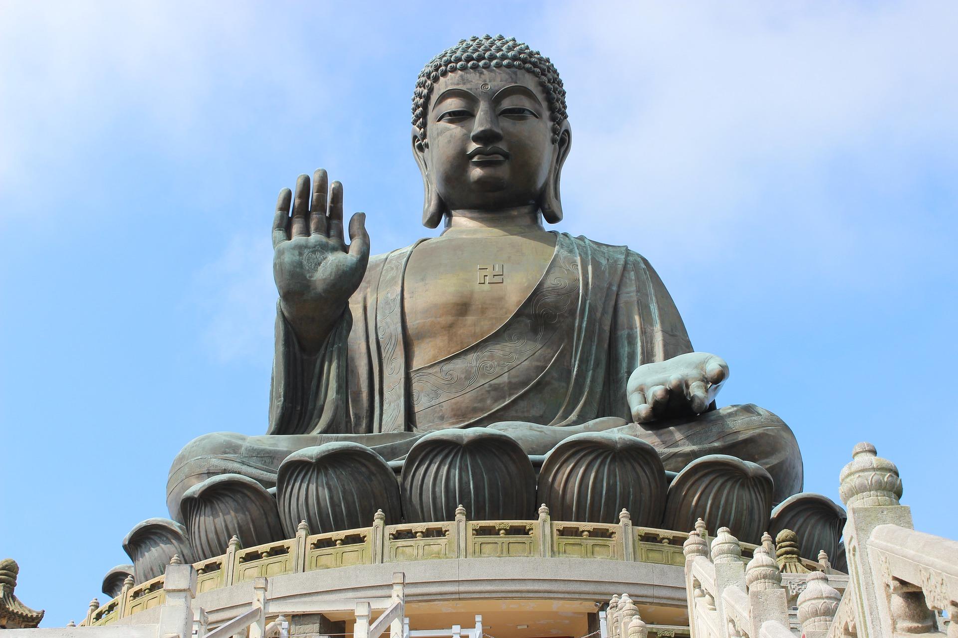 Are there statues of Buddha in Hong Kong?