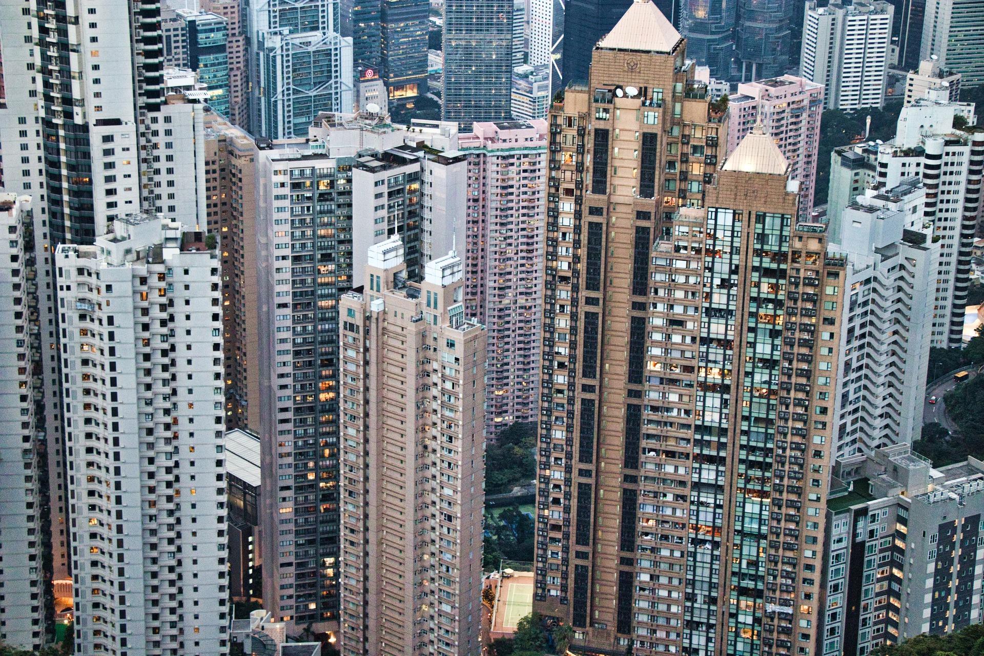 Which are the best neighbourhoods for tourists in Hong Kong?