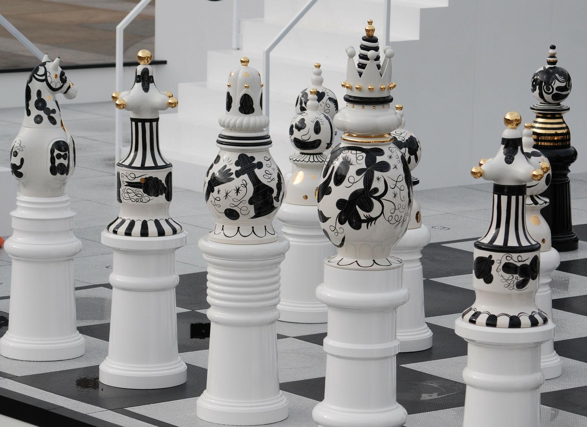 When was the queen introduced into chess?