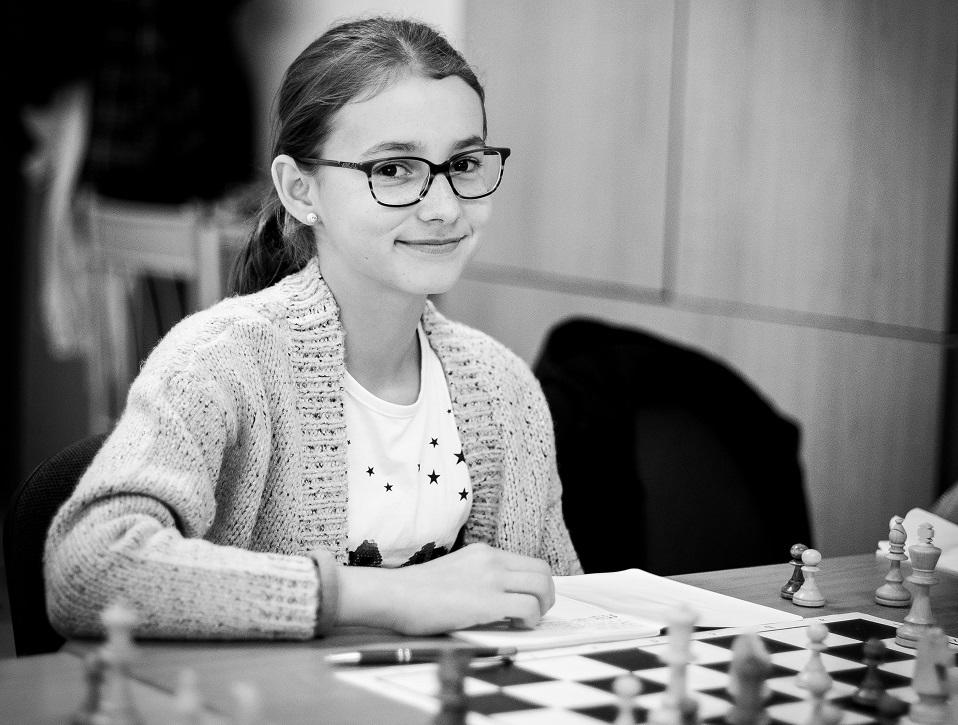 Smart chess players know that cheating will cost them dearly