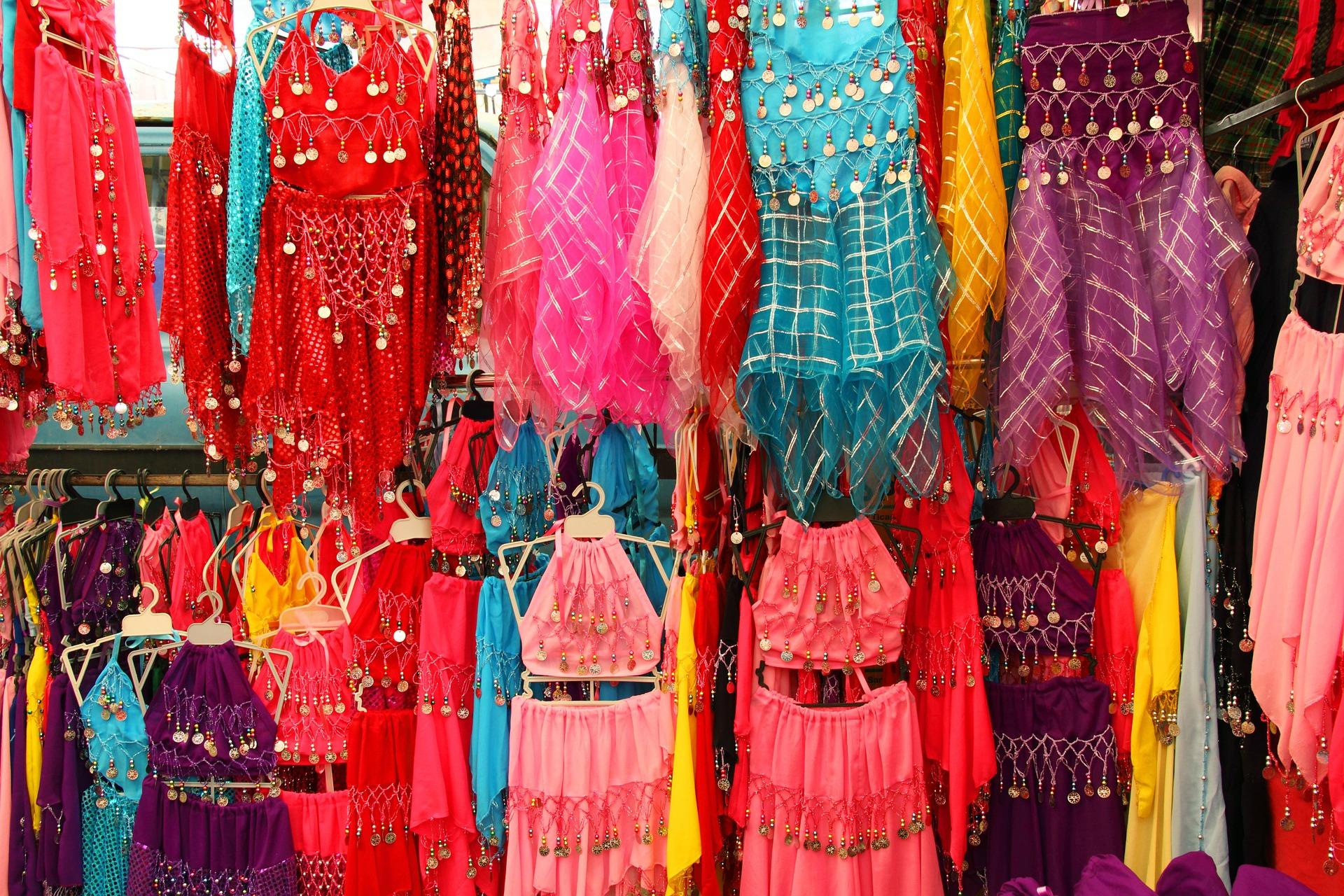 What should you wear to an evening of dancing?