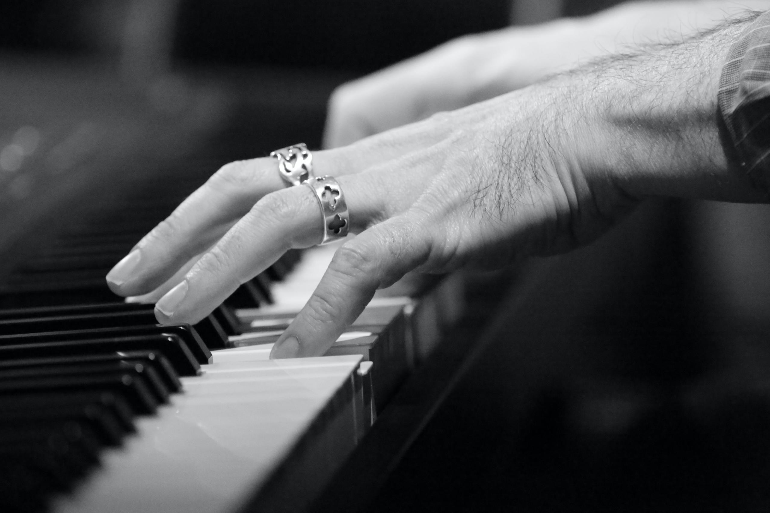 piano fingers
