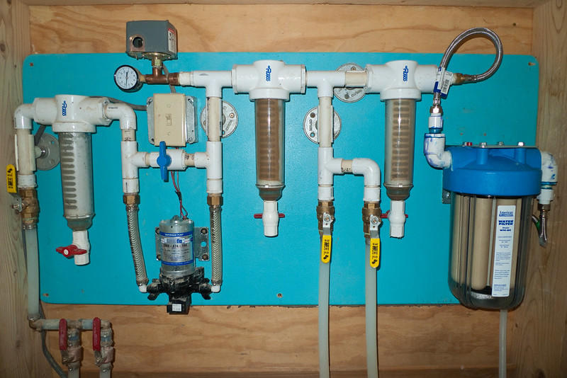 Reverse osmosis filtering systems are used to purify water