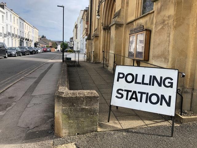 Election analysis is reflected in the polling station activity