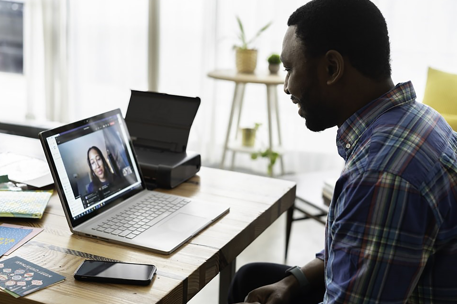 A student learning Korean from a private online tutor.