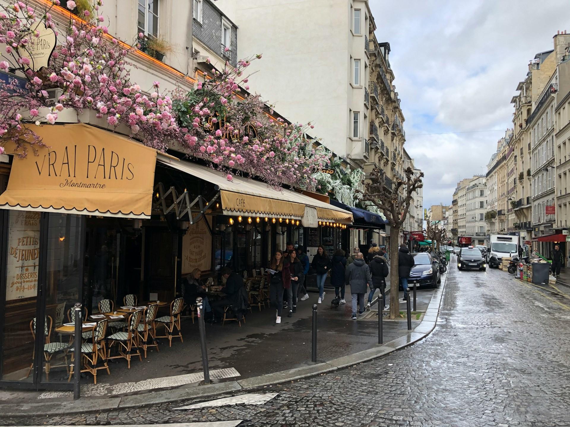 Café in the streets of Paris.