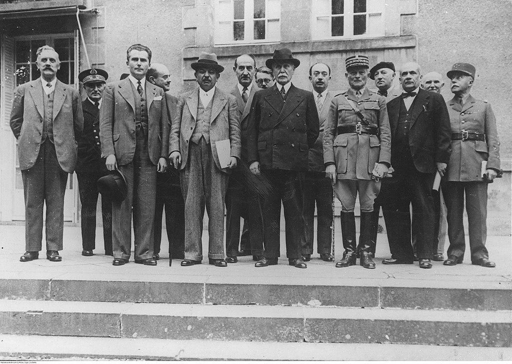 A photograph showing the members of the cabinet of Philippe Pétain