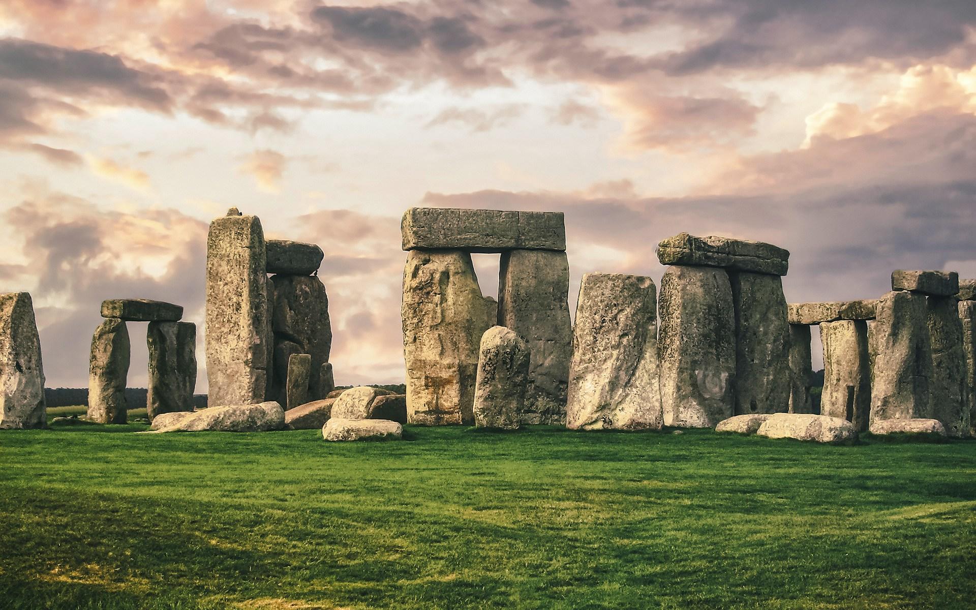 Stonehenge at dawn on a cloudy day.