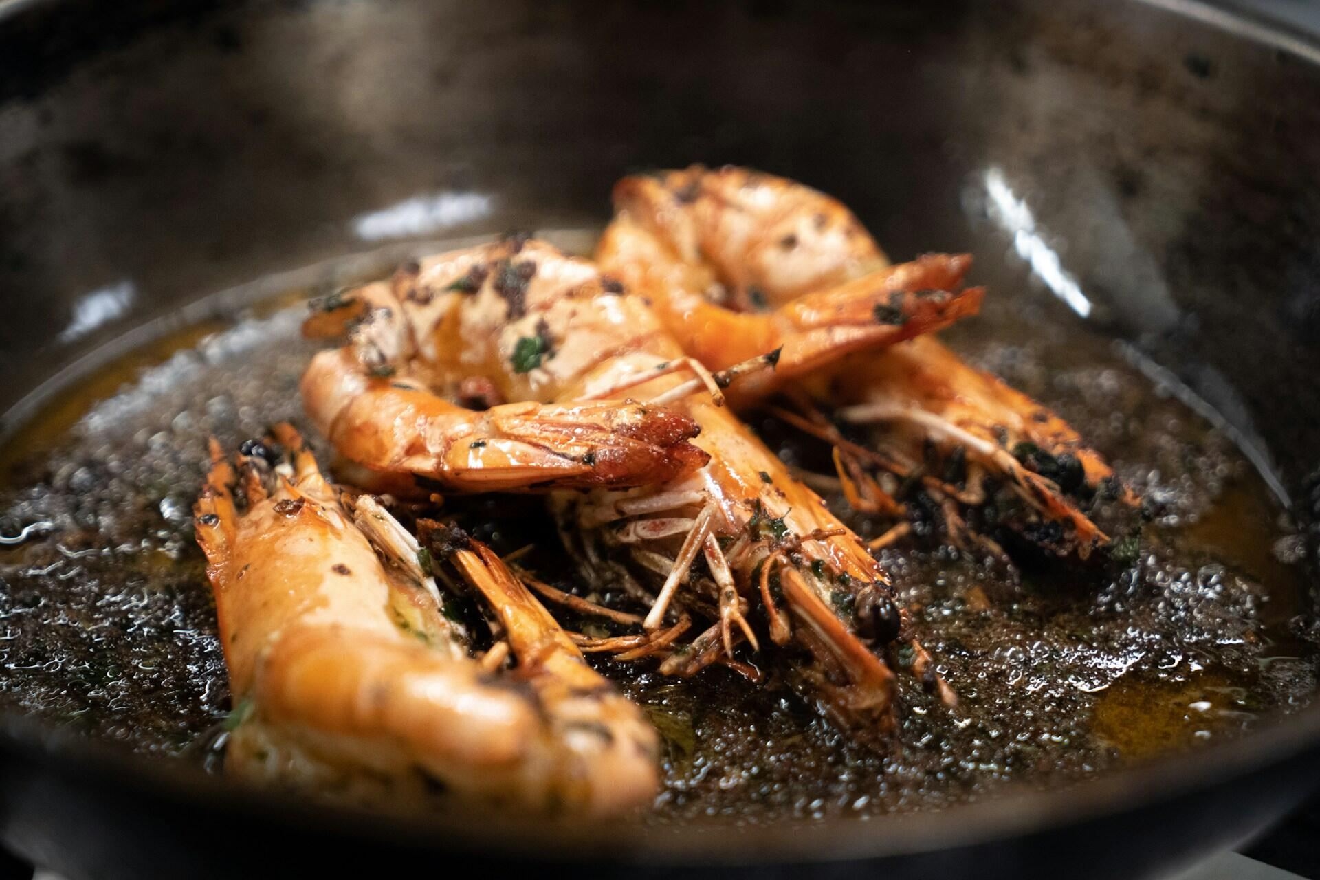 Shrimp in a pan