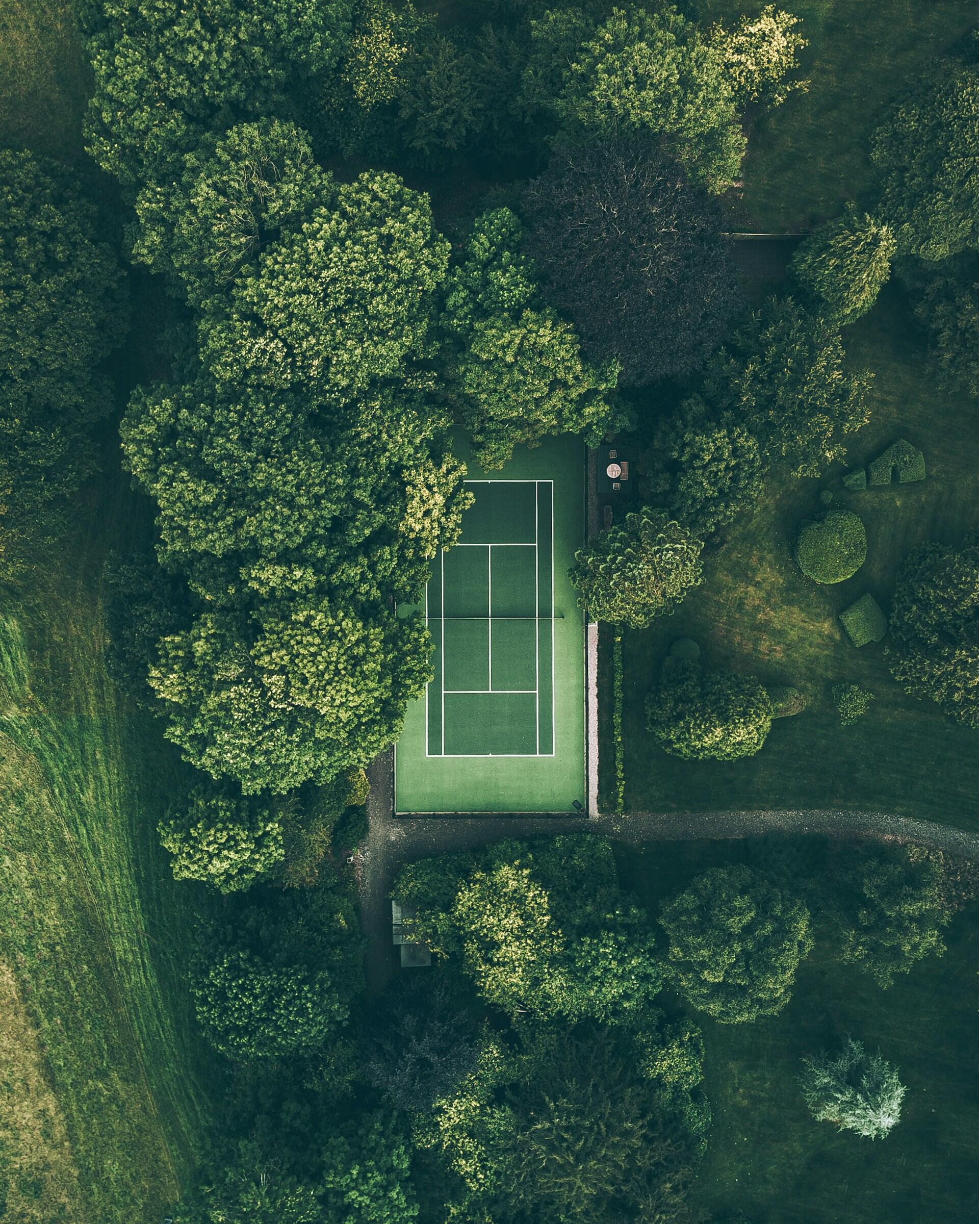 overhead view of grass tennis court