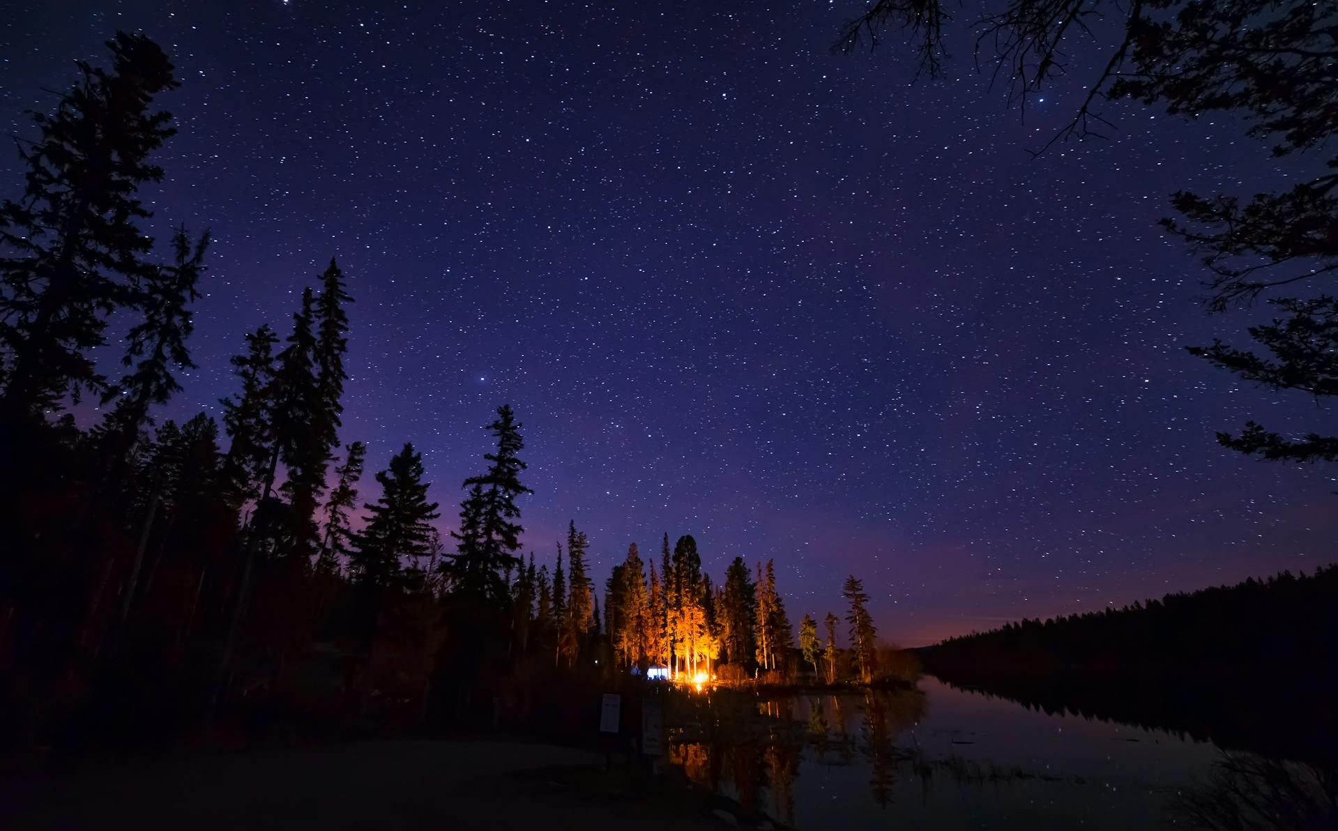 Night sky and fire 