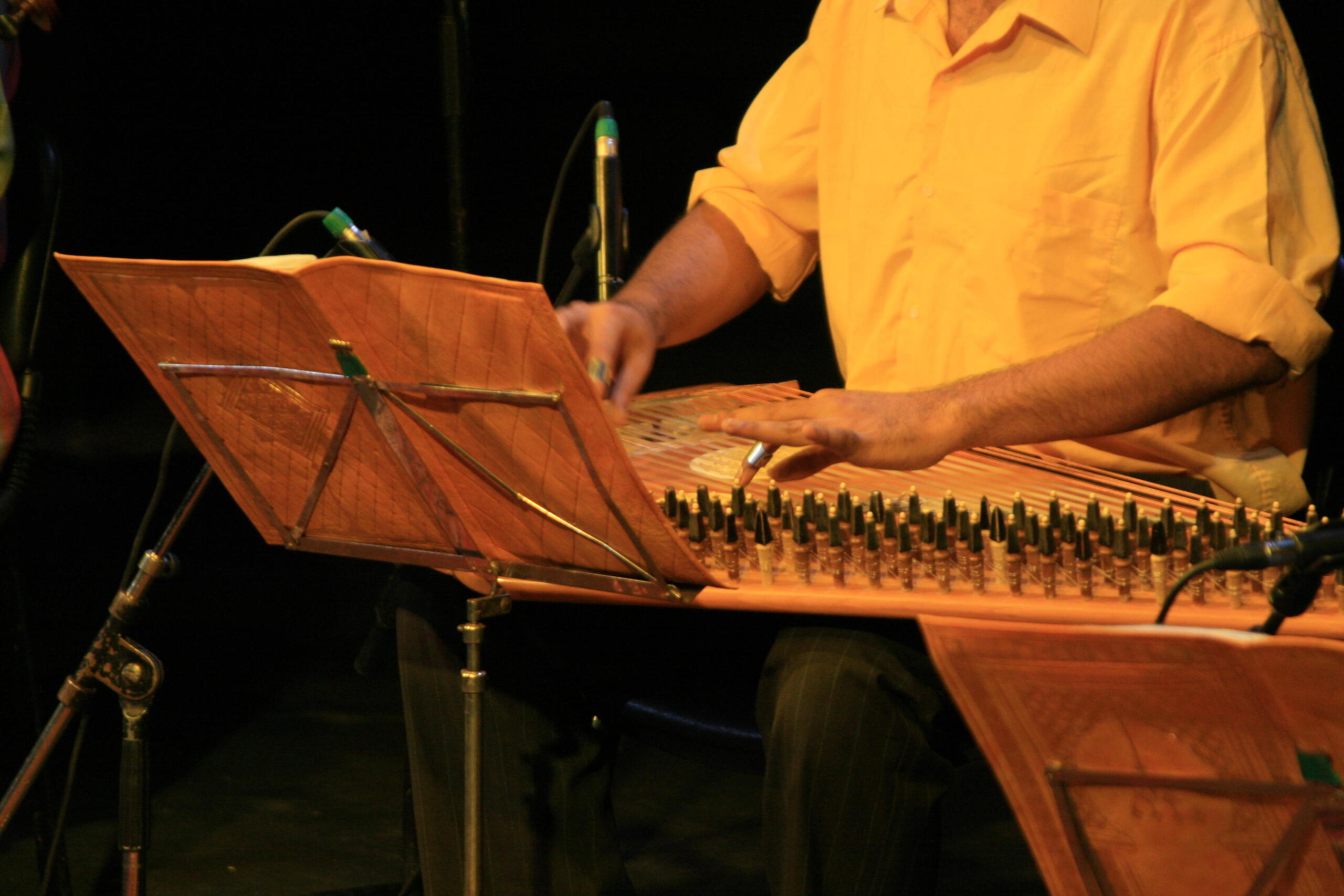 Arabic lessons can involve music as a form of learning