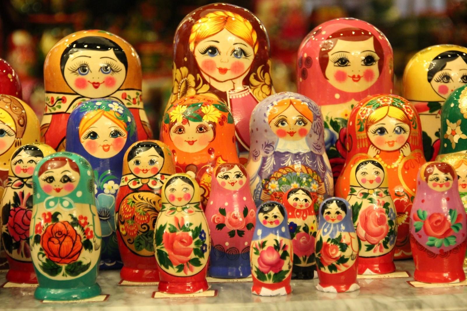 set of Russian dolls