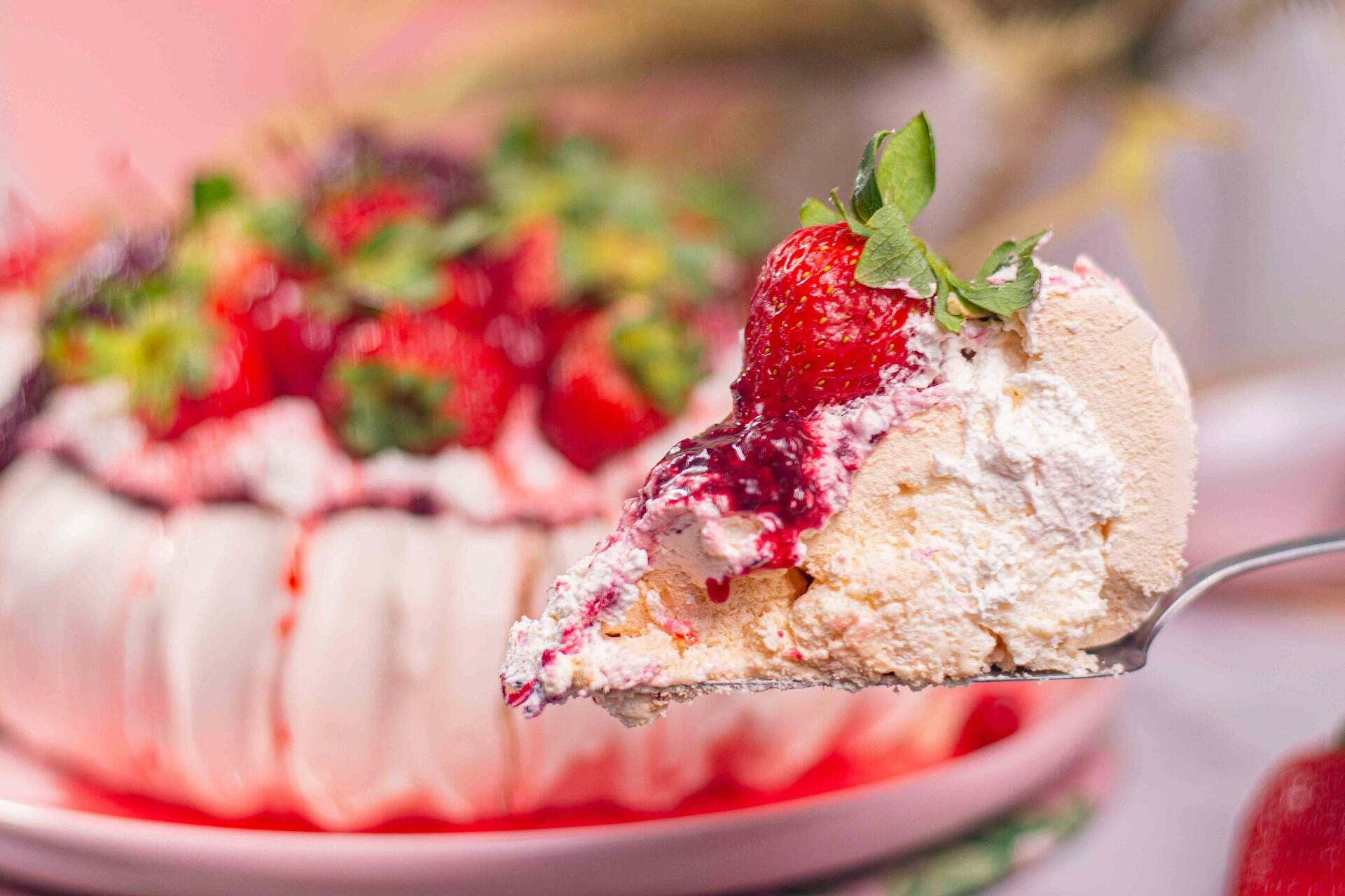 A slice of pavlova.