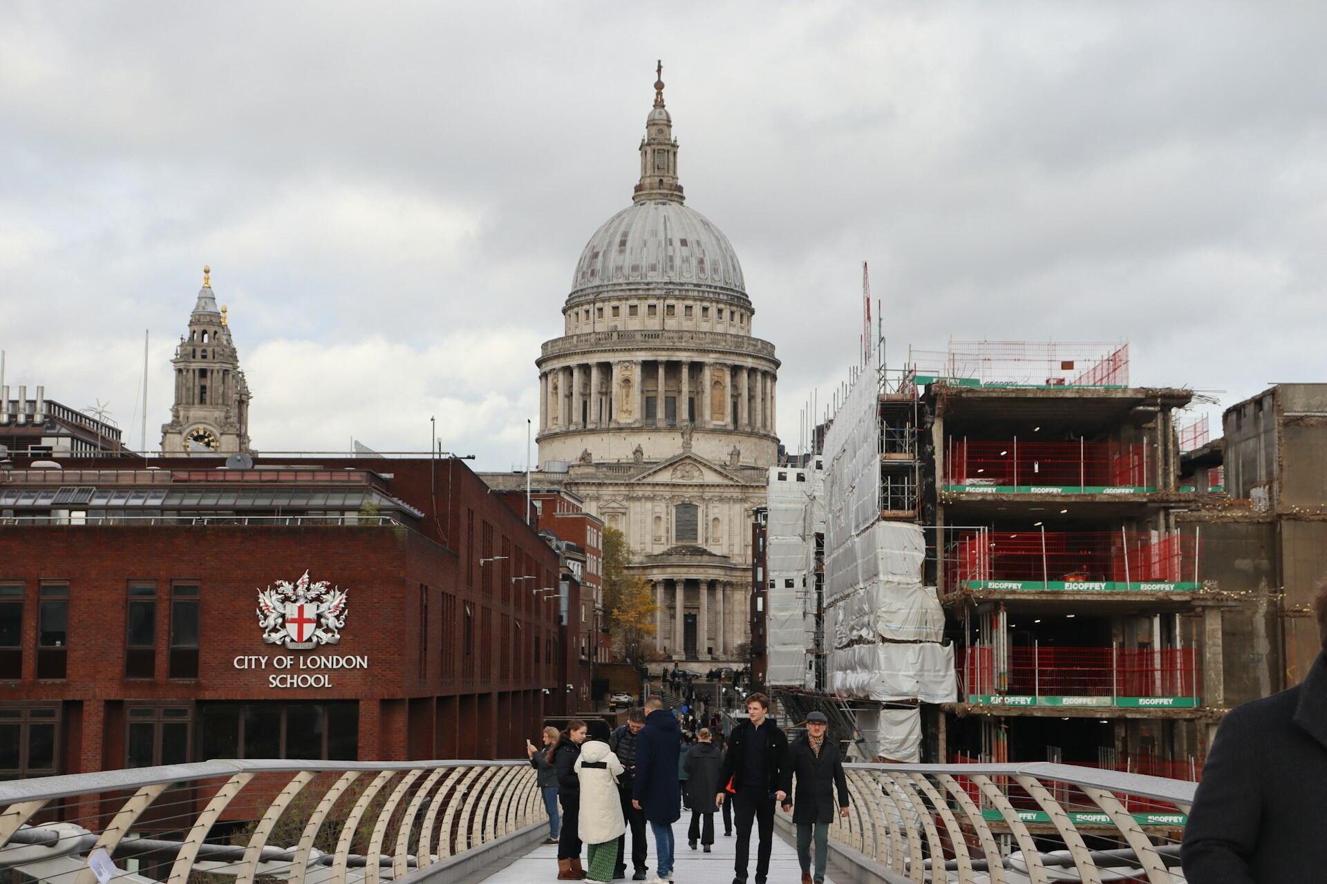 exterior of city of london school