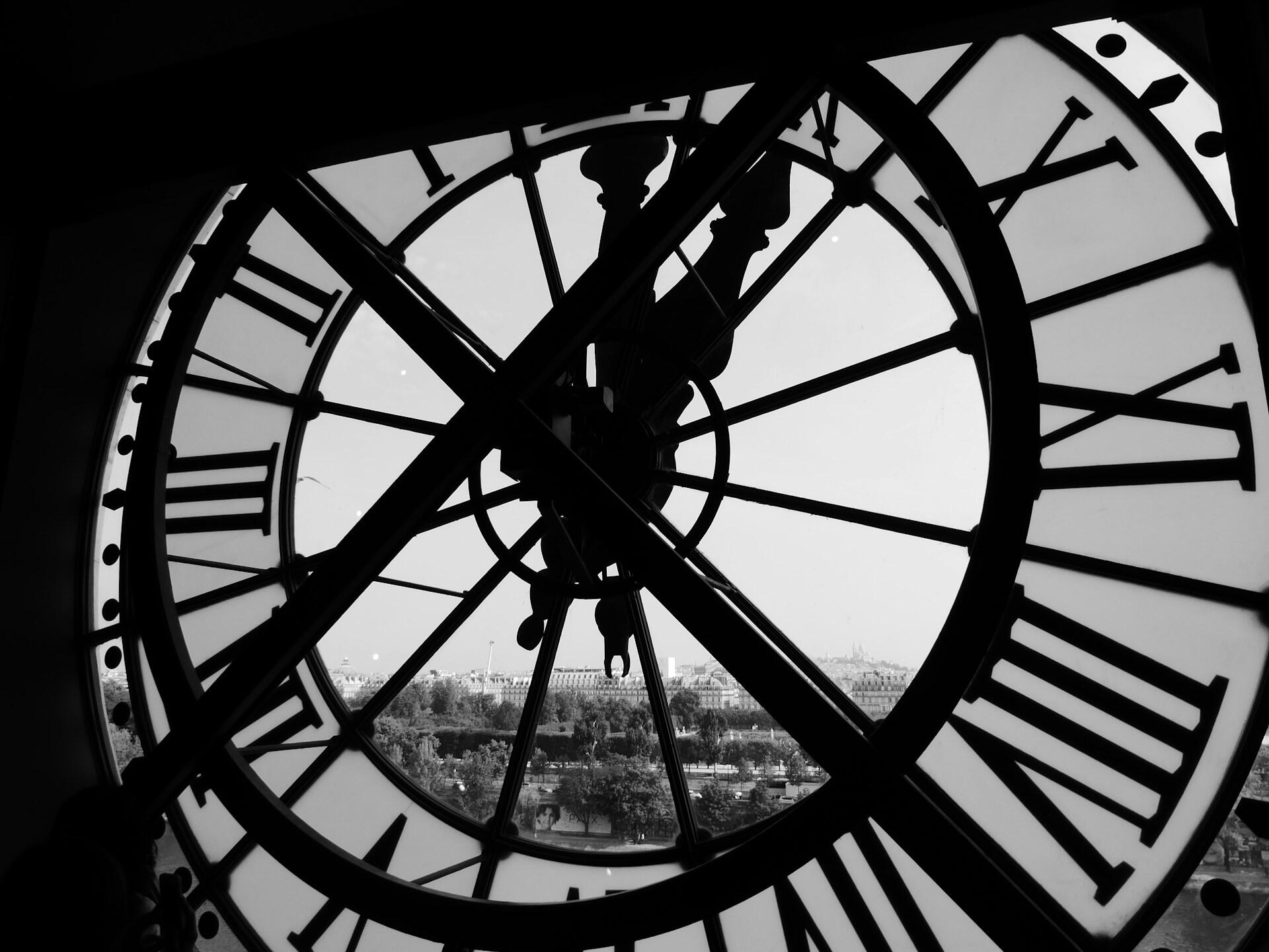 black and white clock