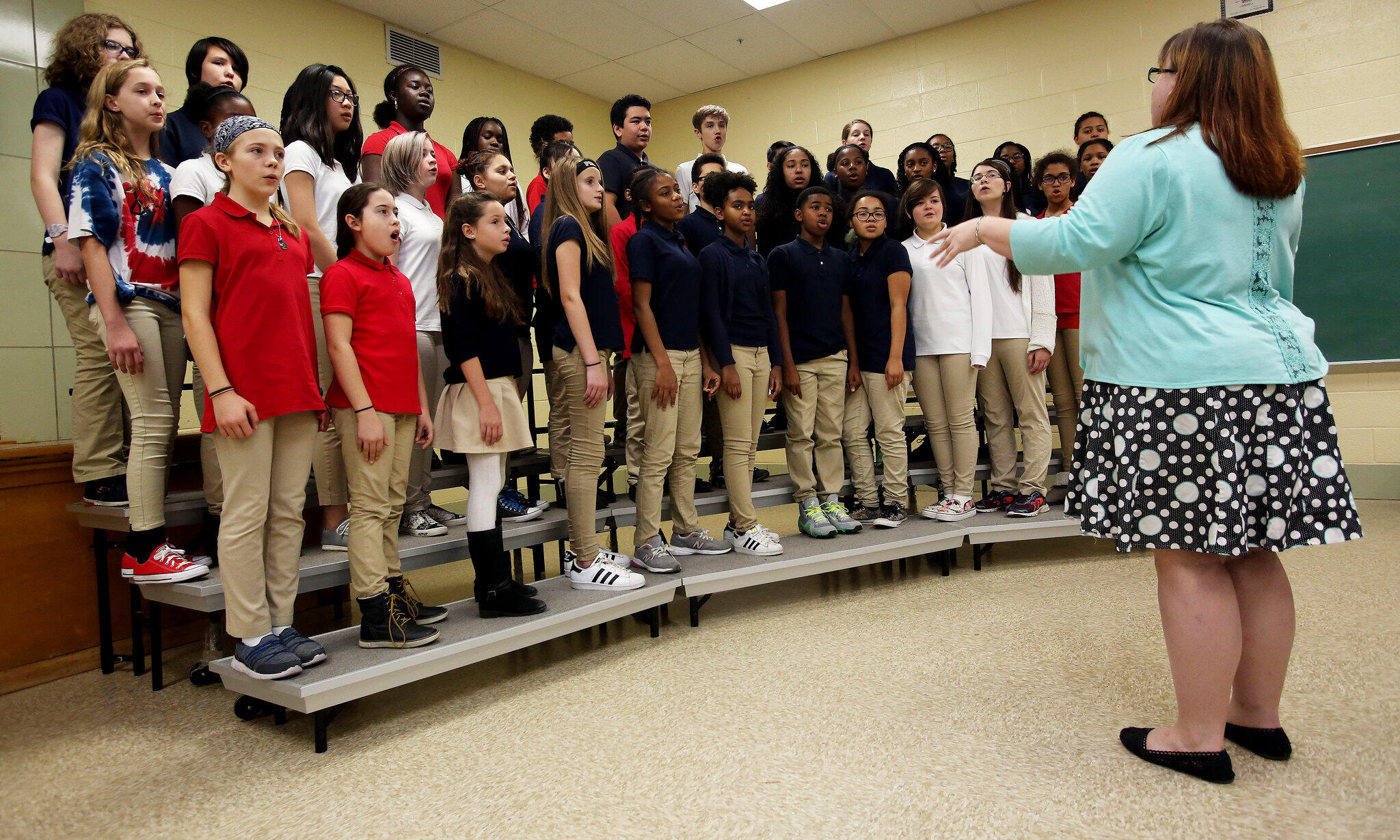 middle school students singing