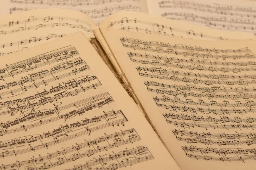 Music Notes Symbols and Meanings: Guide to Musical Notation