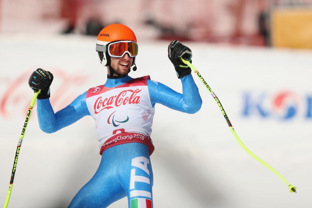 Giacomo Bertagnolli esulta dopo una vittoria. 