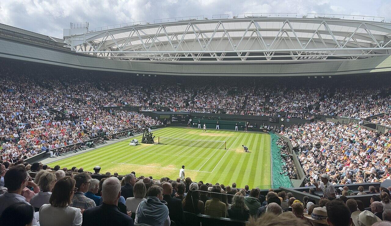 wimbledons mens singles tennis court