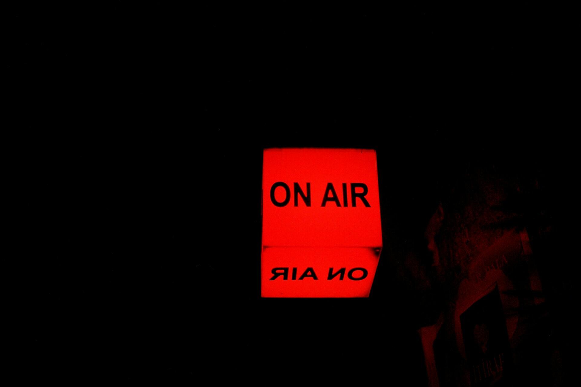 On Air znak